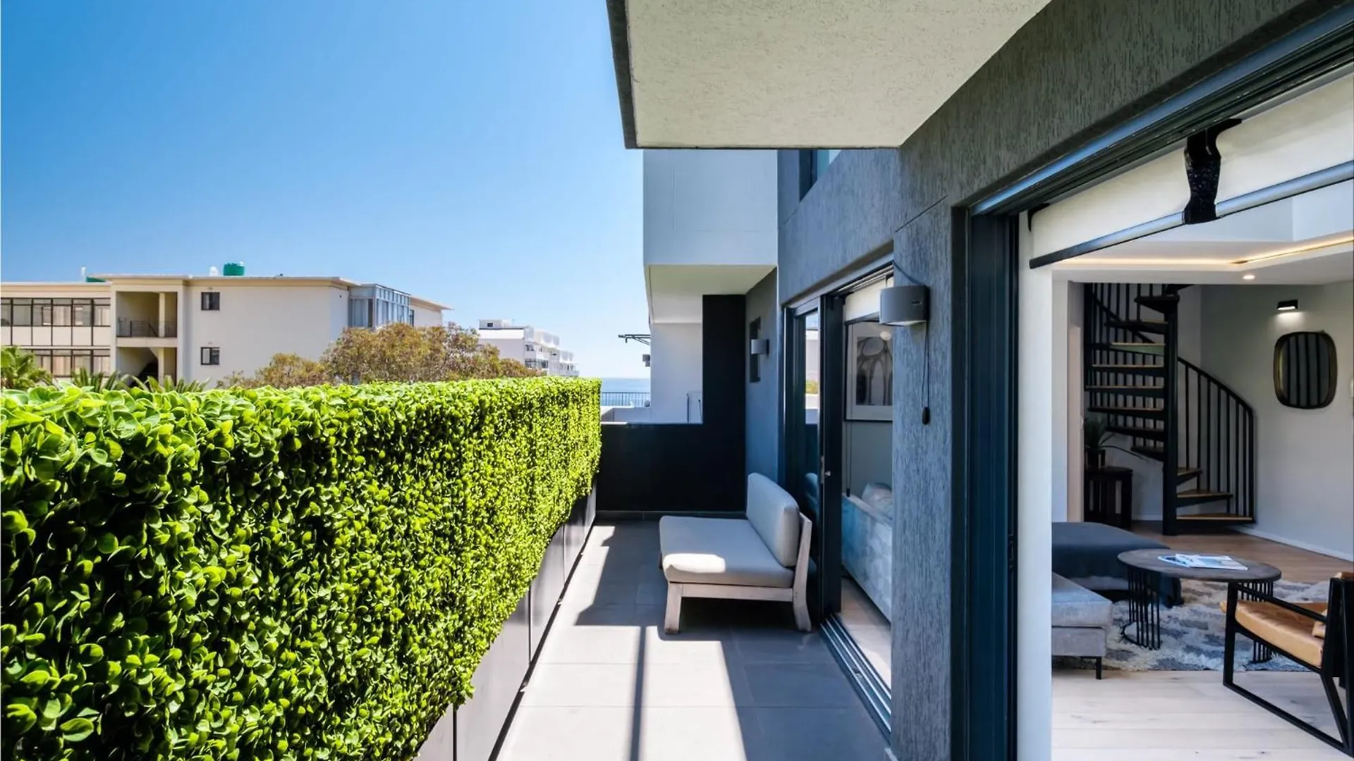 Daire Bahati Executive Pad Cape Town