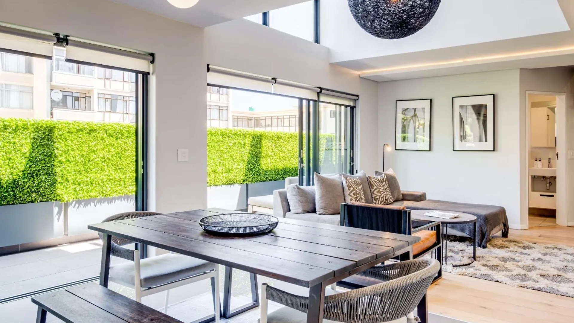 Bahati Executive Pad Cape Town 0*,