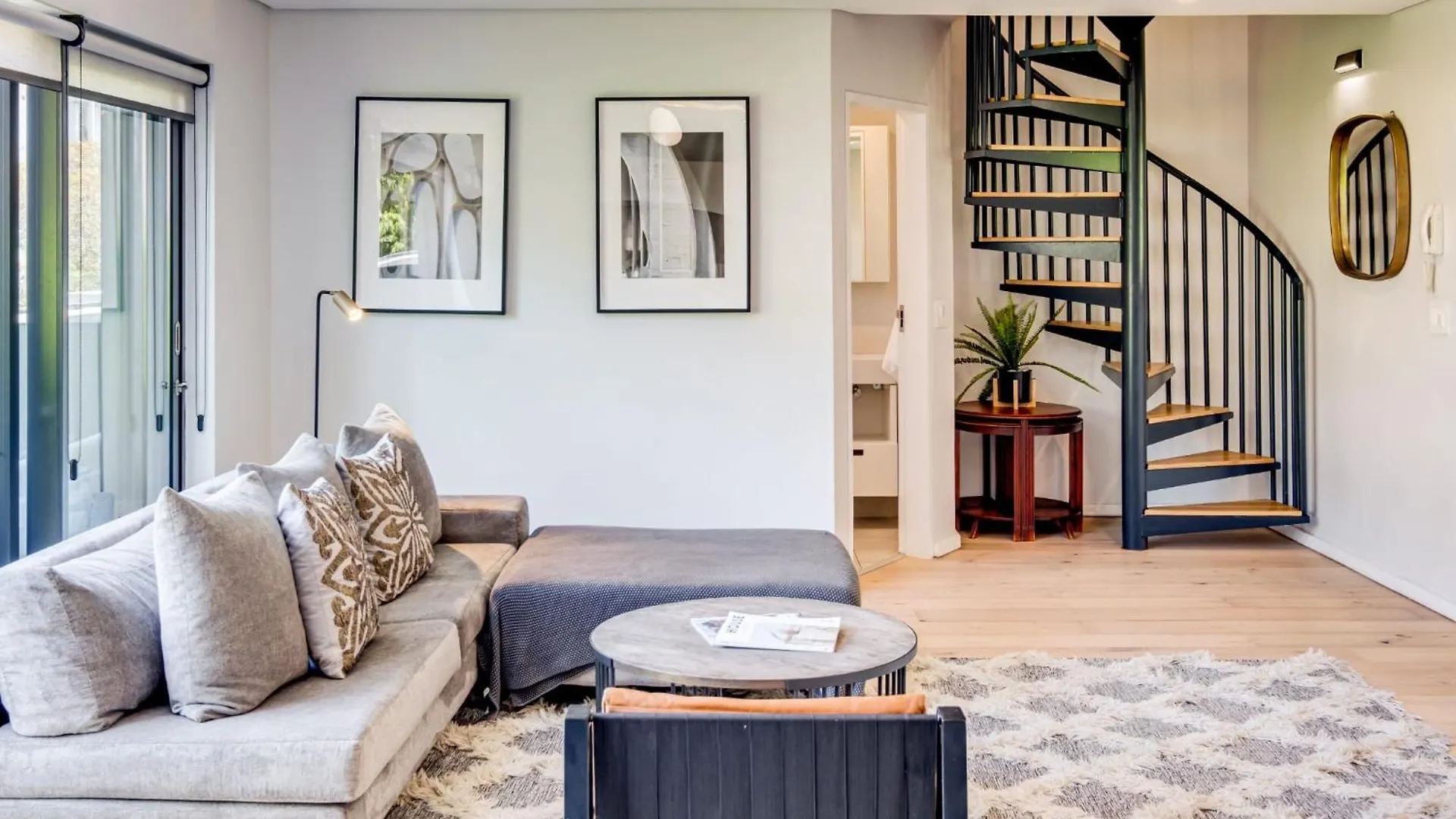 Bahati Executive Pad Cape Town Daire